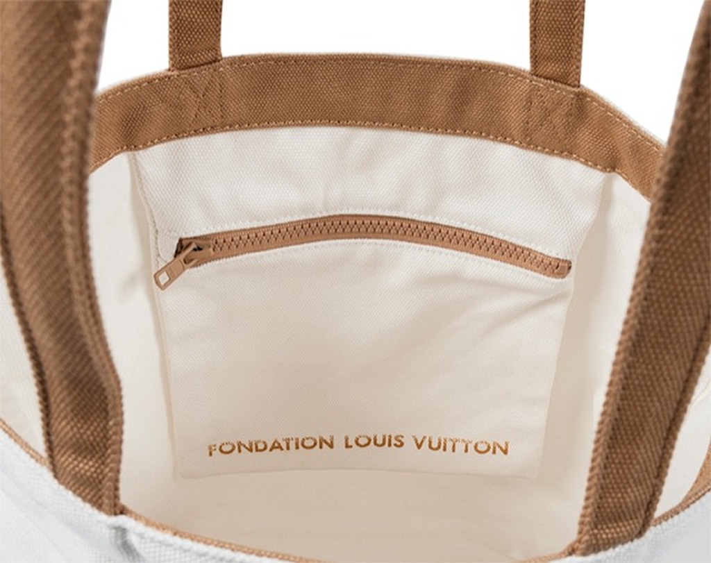 FONDATION LOUIS VUITTON Tote Bag White & Clutch Bag Camel New